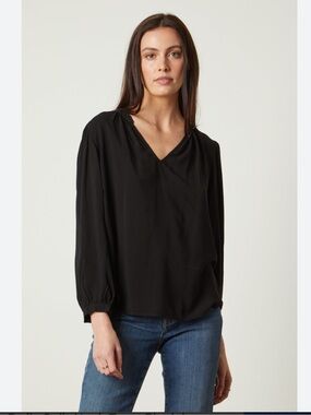 Velvet by Graham & Spencer Black V-Neck Long-Sleeve Blouse Size XL Peasant